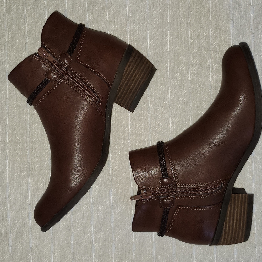NWOY BOC by Born Womens Lindsay Stacked Heel Booties - Picture 6 of 6
